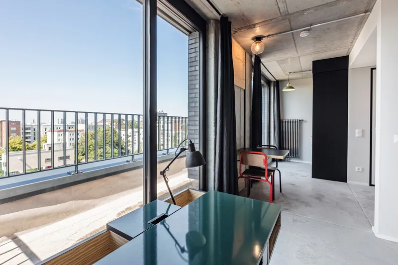 Neon Wood Student Housing - Penthouse Balcony Double Apartment in Berlin, Mitte-Wedding — photo 1